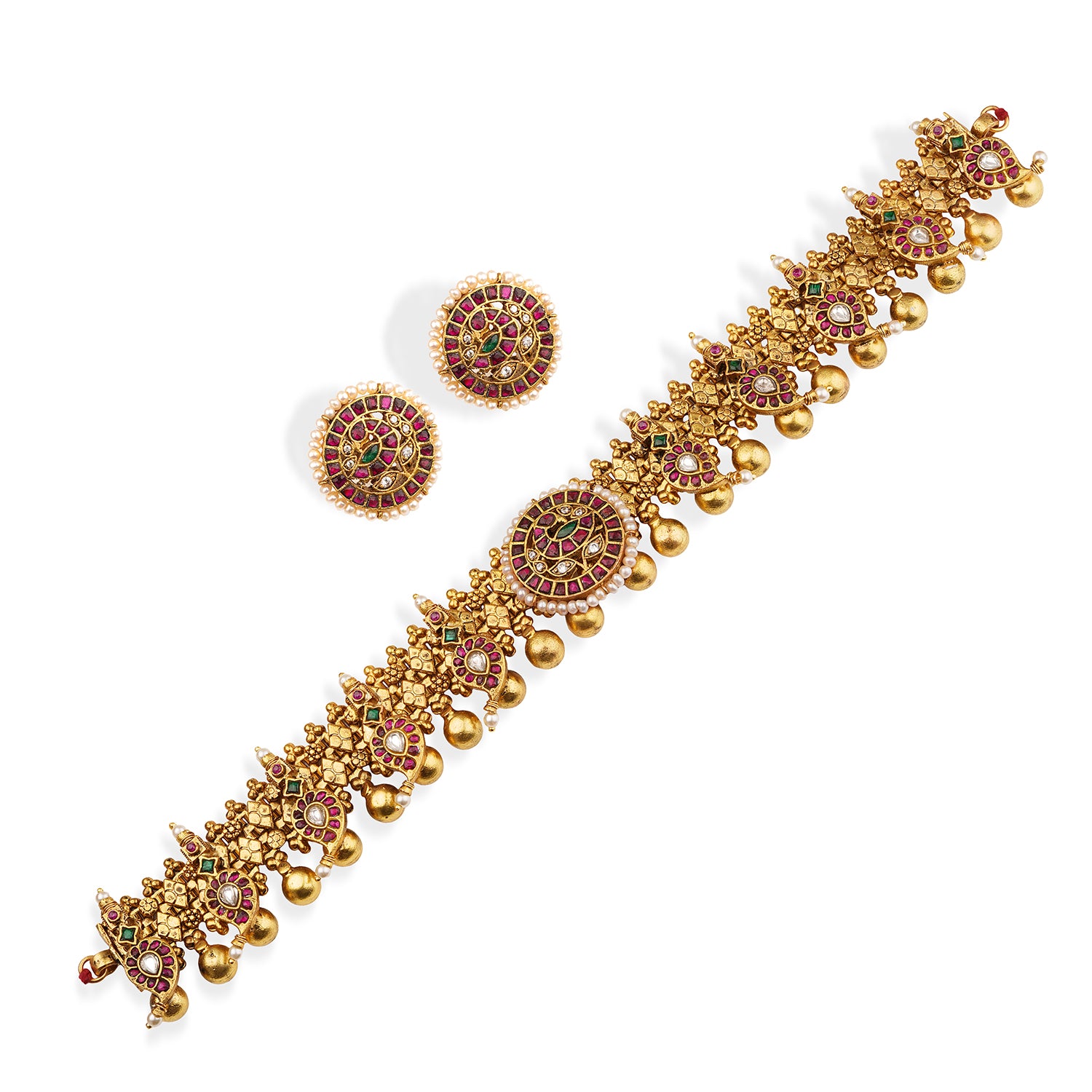 The Kundan Pearl Medallion