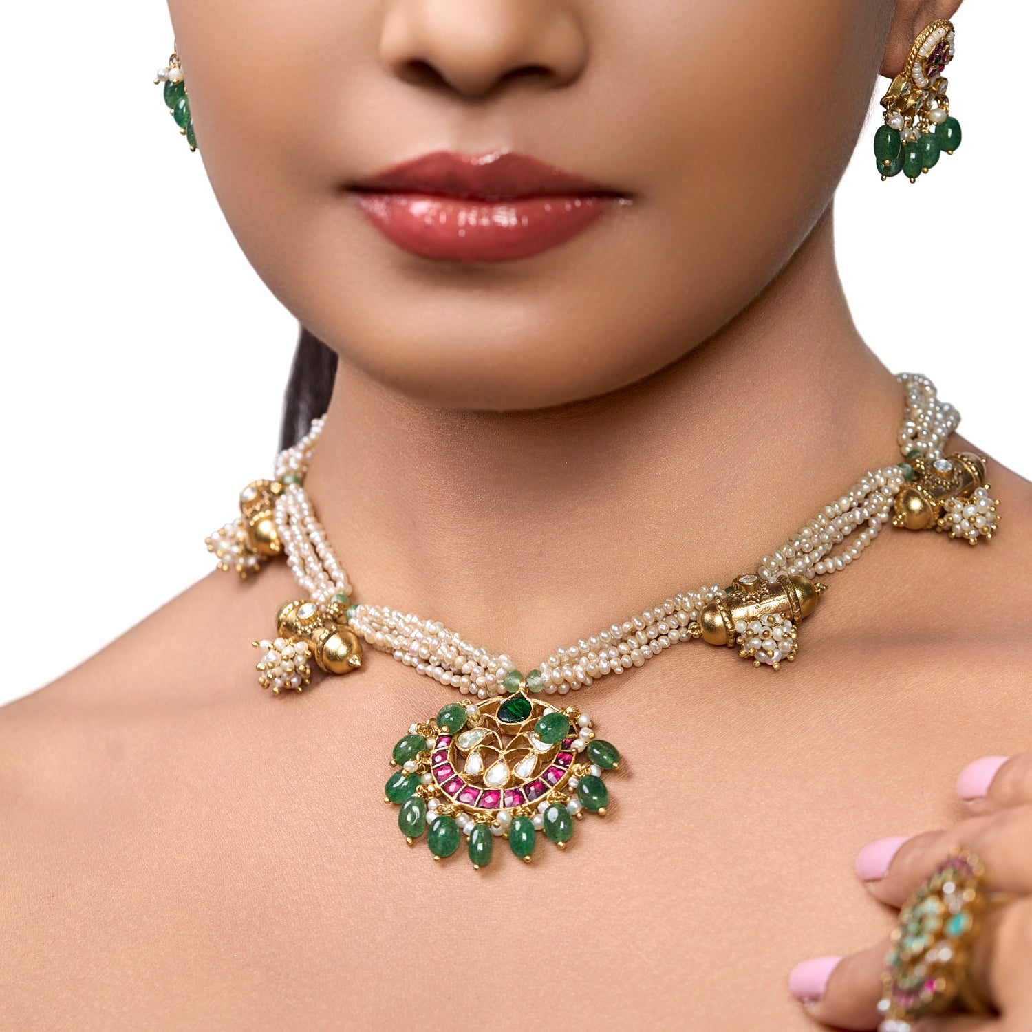 The Crimson Khaka Choker