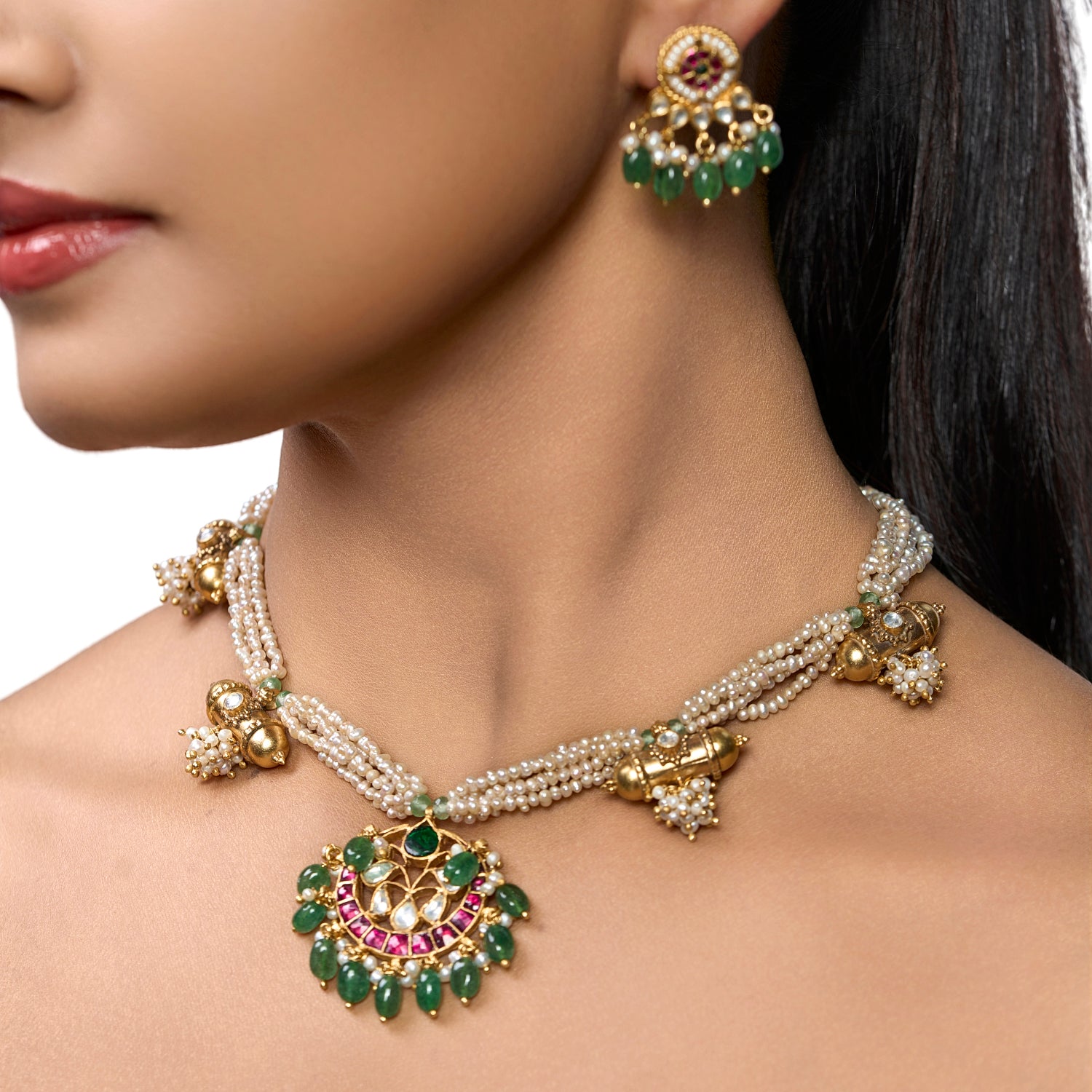 The Crimson Khaka Choker