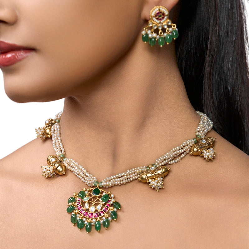 The Crimson Khaka Choker