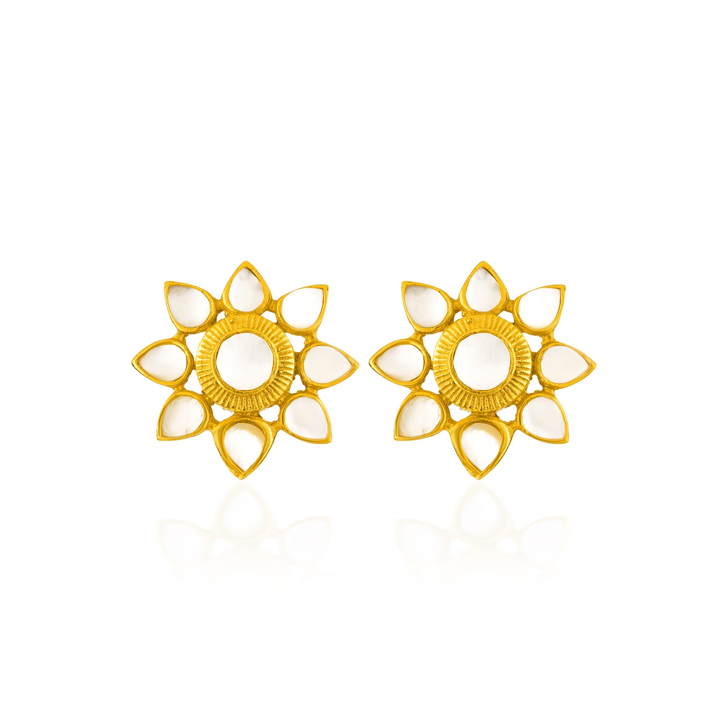 The Opaline Horizon Studs