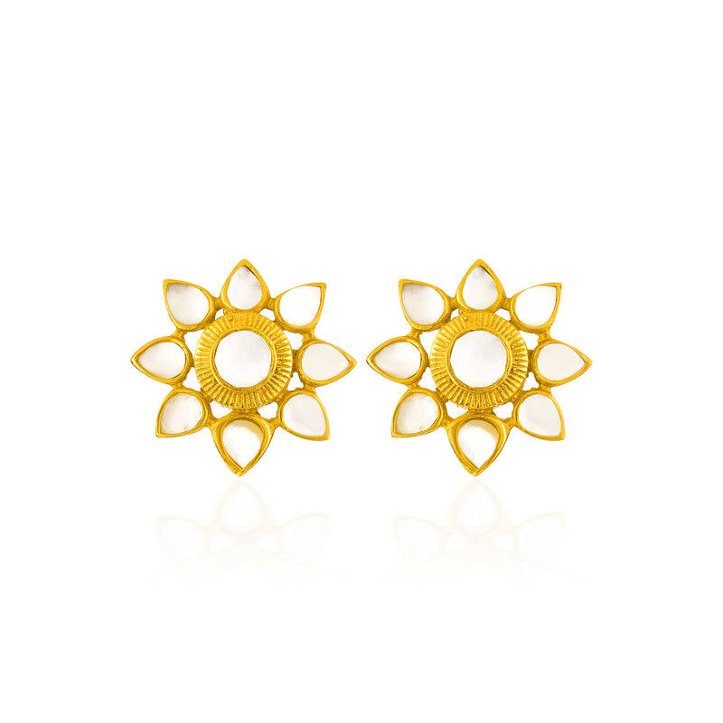 The Opaline Horizon Studs