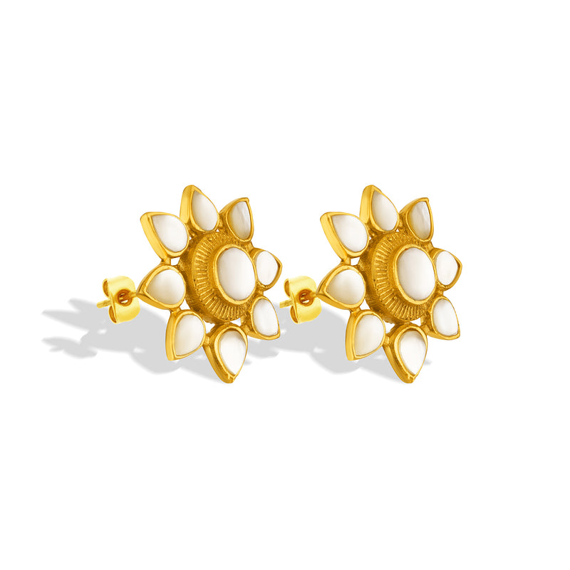 The Opaline Horizon Studs