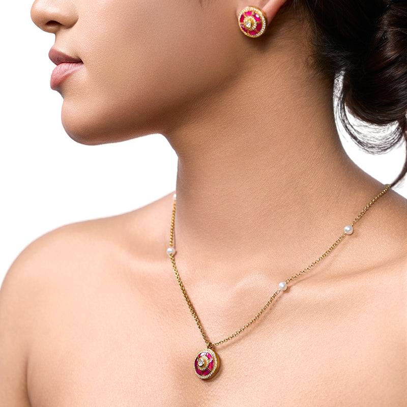 The Scarlet Chain Medallion