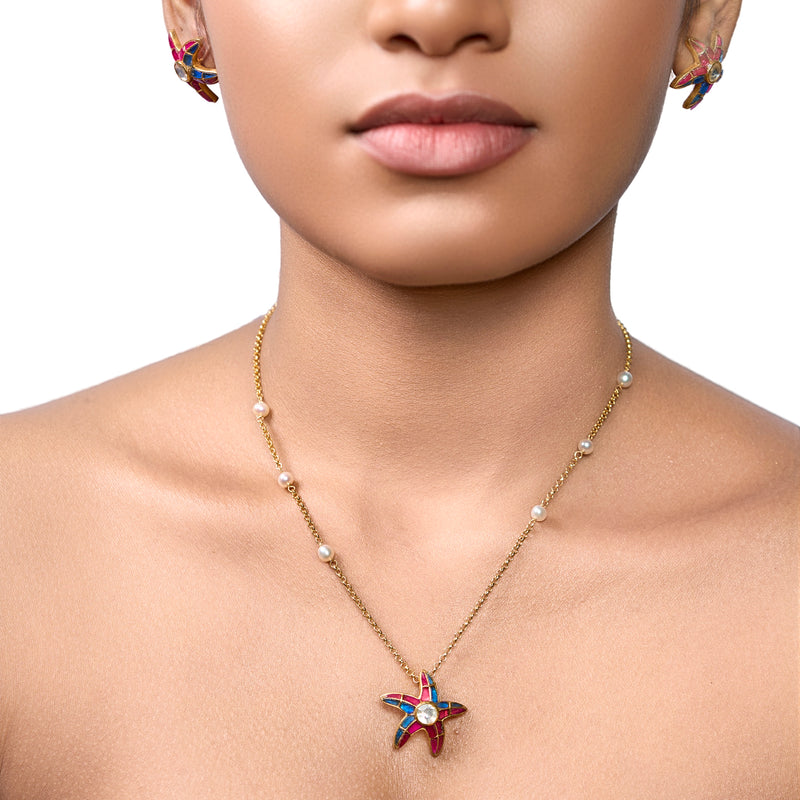 The Bicolor Heritage Pendant